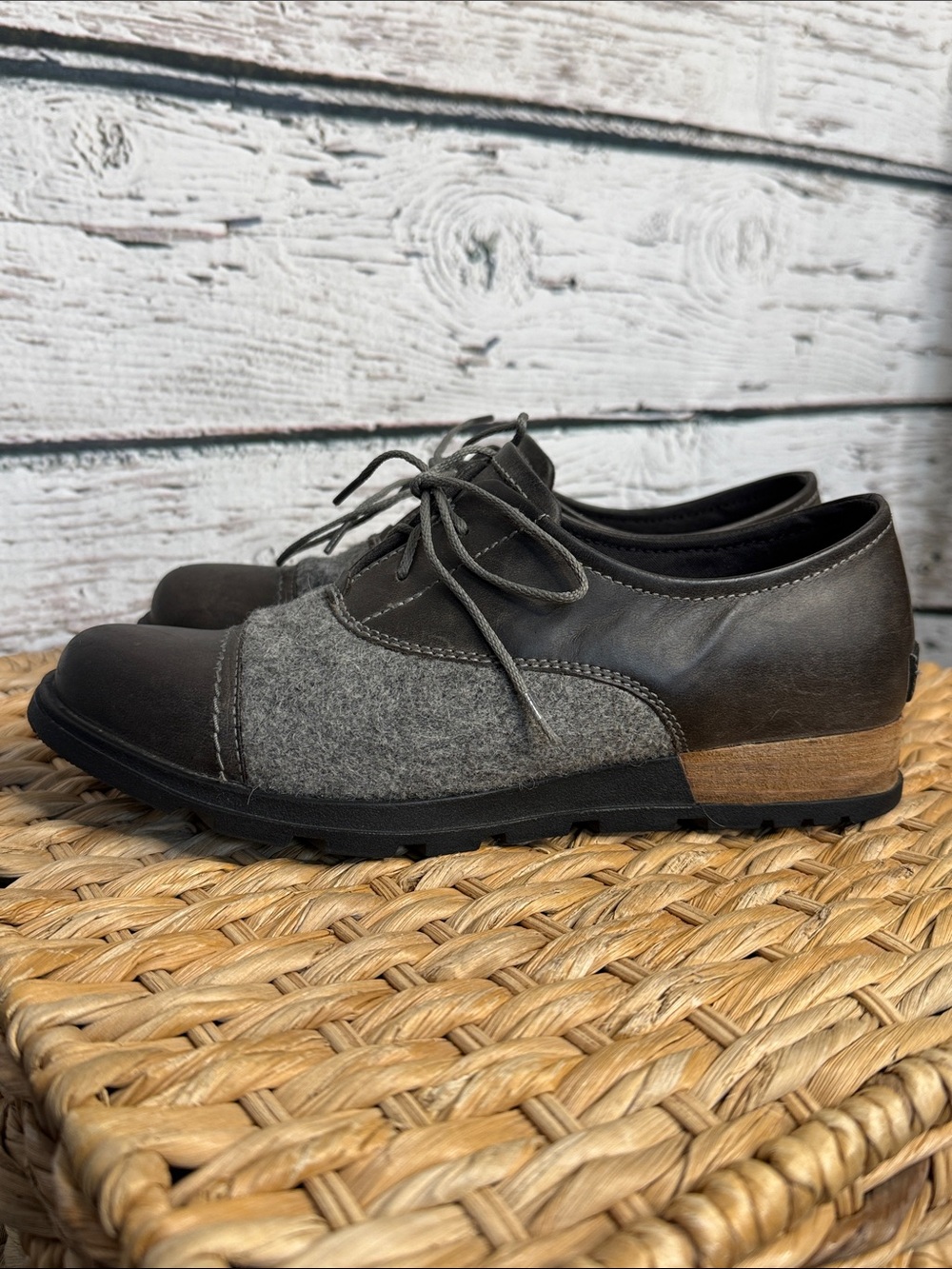 Sorel Major Oxford distressed brown Leather & gray Wool - Picture 2 of 13